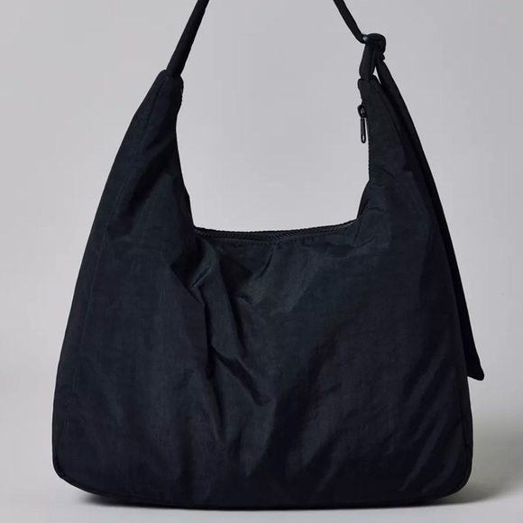 NWT Baggu UO Exclusive Joe Cool Embroidered Nylon Shoulder Bag - Picture 3 of 4